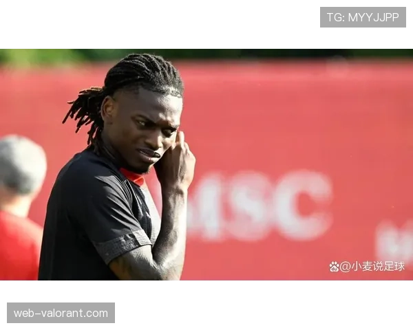 米兰公布对阵罗马大名单，莱奥伤愈回归进入名单